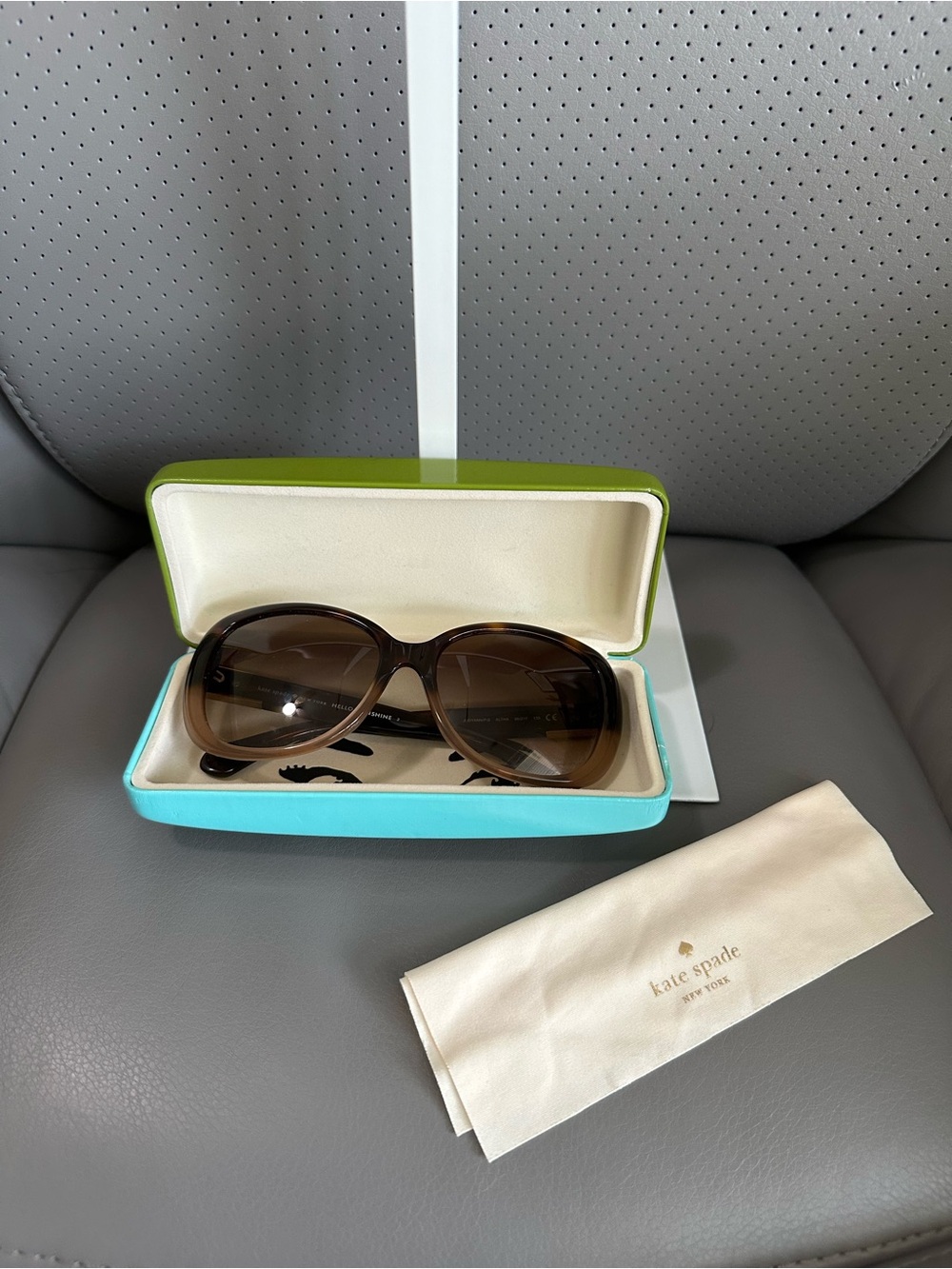 kate spade Brown Gradient Women's Sunglasses w/ Case, Very Good Condition
